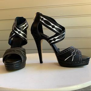 ISOLA Dallon Heels | Size 8.5M